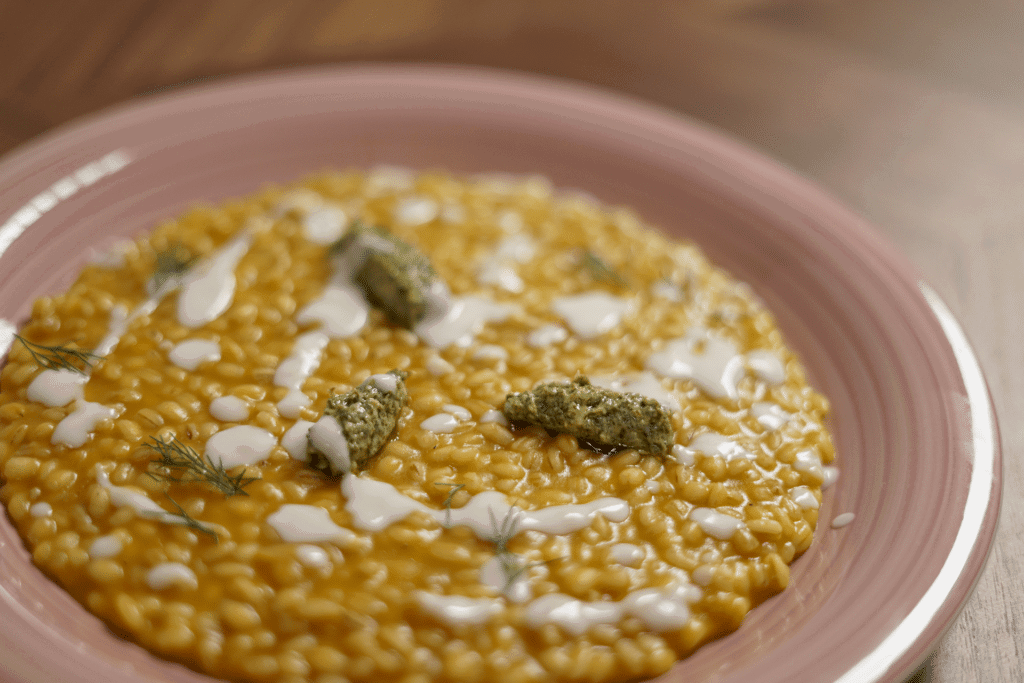 Il profumo della papaya verde: Orzo e Rucola con vellutata dolce di Datterino Giallo 01